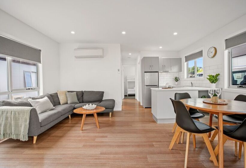 Cabana, Tasman Holiday Parks  St Helens