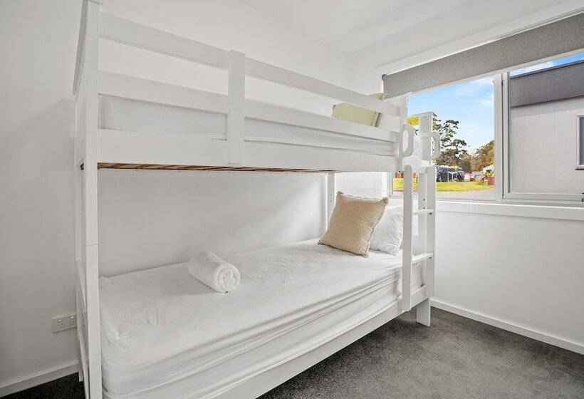 Cabana, Tasman Holiday Parks  St Helens