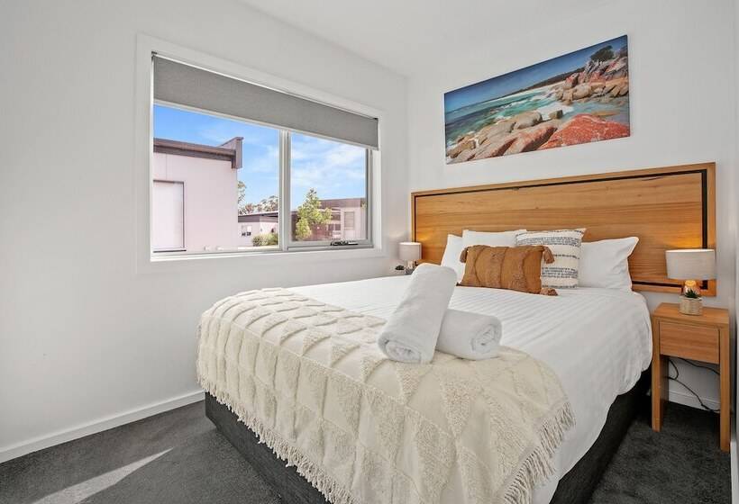 Cabana, Tasman Holiday Parks  St Helens