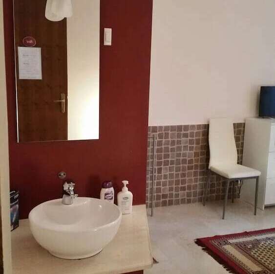 Номер Стандарт Совместная Ванная, Gira Guest House