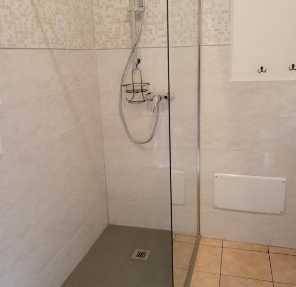 Номер Стандарт, Gira Guest House