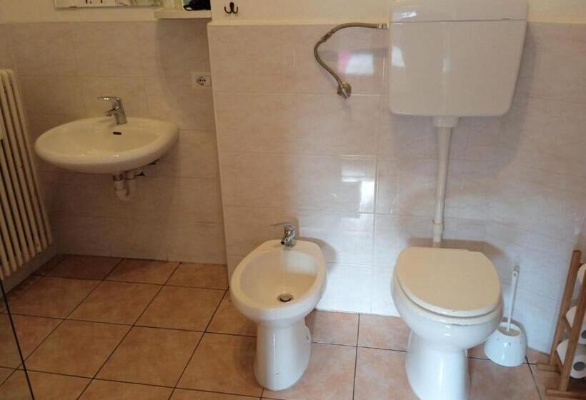 Номер Стандарт, Gira Guest House