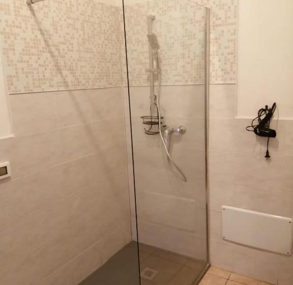 스탠다드 룸, Gira Guest House