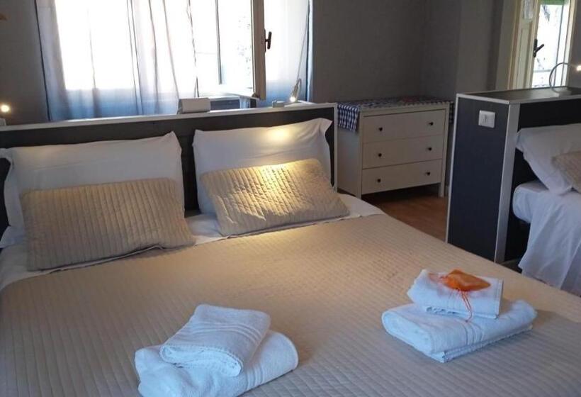 컴포트 트리플 룸, Gira Guest House