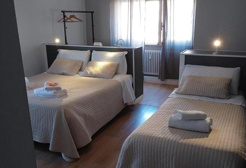 컴포트 트리플 룸, Gira Guest House