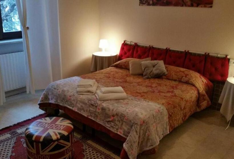 Номер Стандарт Совместная Ванная, Gira Guest House