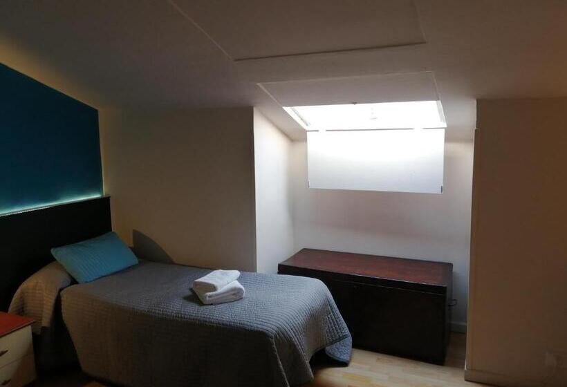 Номер Стандарт Трехместный, Gira Guest House