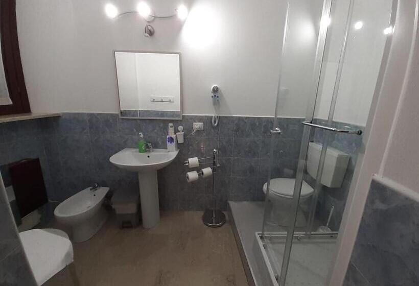 Номер Стандарт, Gira Guest House