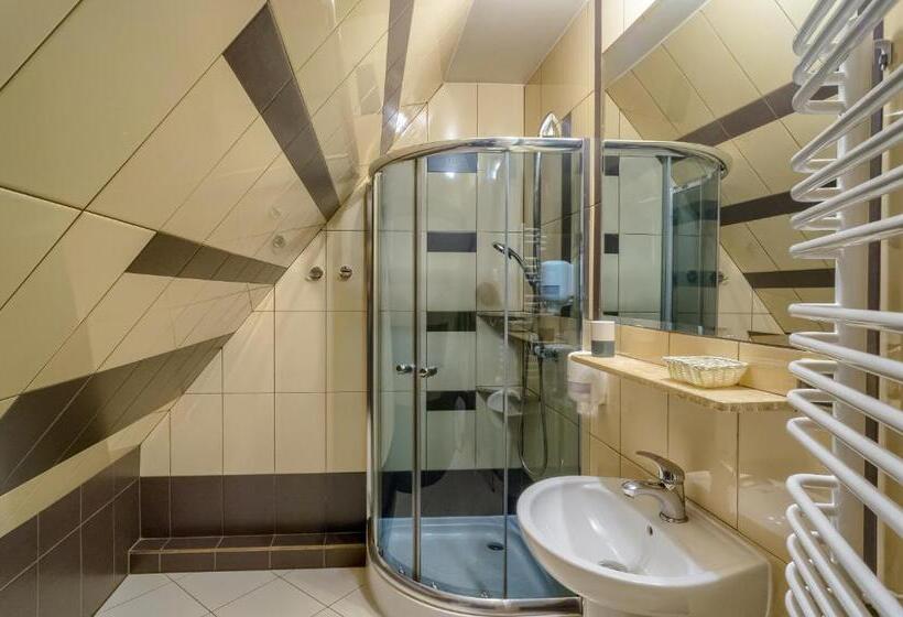 标准三人间, Willa Silene   Góralska Muzyka Na żywo, Blisko Termy I Wyciągów