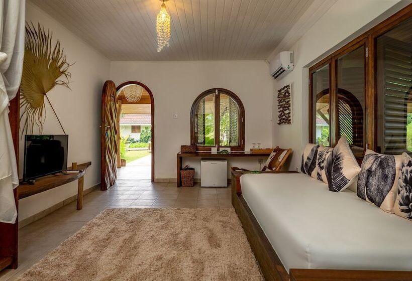 سوییت خانوادگی, Bliss Hotel Praslin