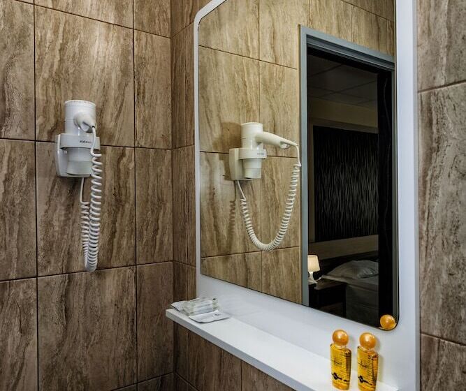 إستوديو ديلوكس, City