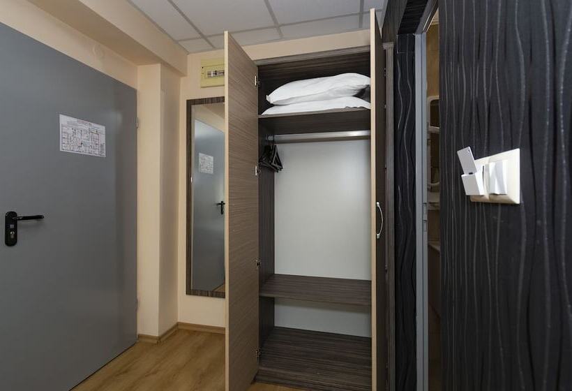 إستوديو ديلوكس, City