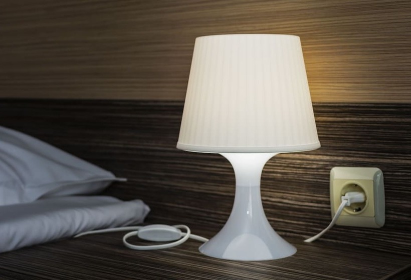 غرفة قياسية, City