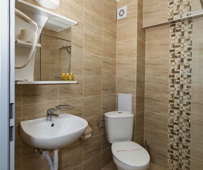 إستوديو ديلوكس, City