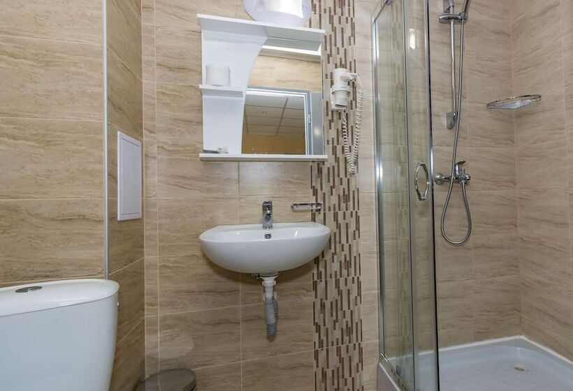 إستوديو ديلوكس, City