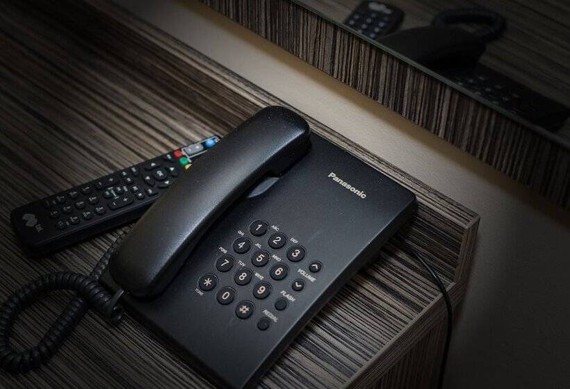 إستوديو ديلوكس, City