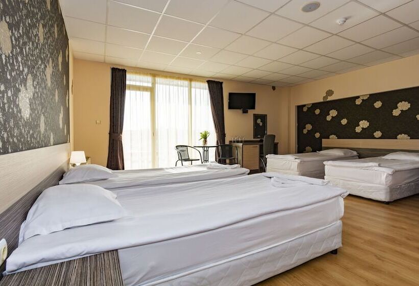 إستوديو ديلوكس, City