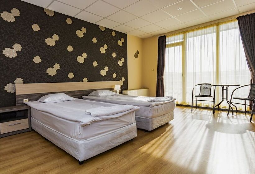 إستوديو ديلوكس, City