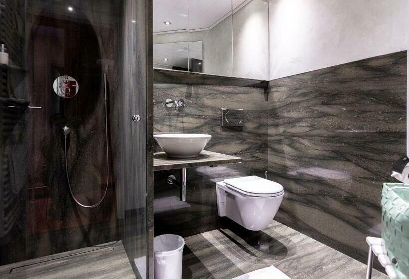 غرفة كومفورت, Zum Ochsen