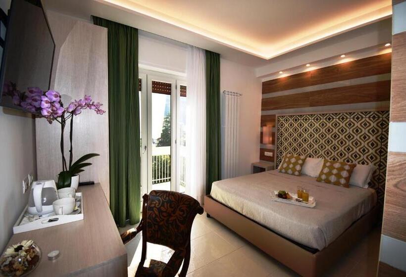 Номер Стандарт с Балконом, Melody Sorrento Suites