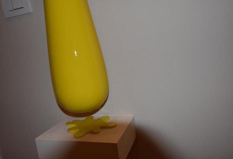 Номер Стандарт с Балконом, Melody Sorrento Suites