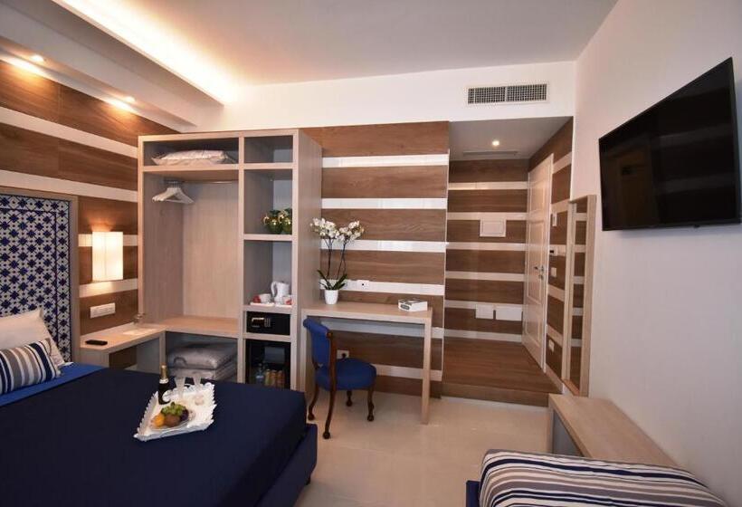 Трехместный Номер Классика, Melody Sorrento Suites