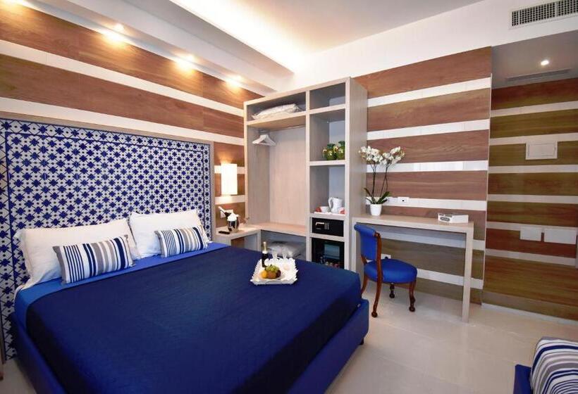 Трехместный Номер Классика, Melody Sorrento Suites