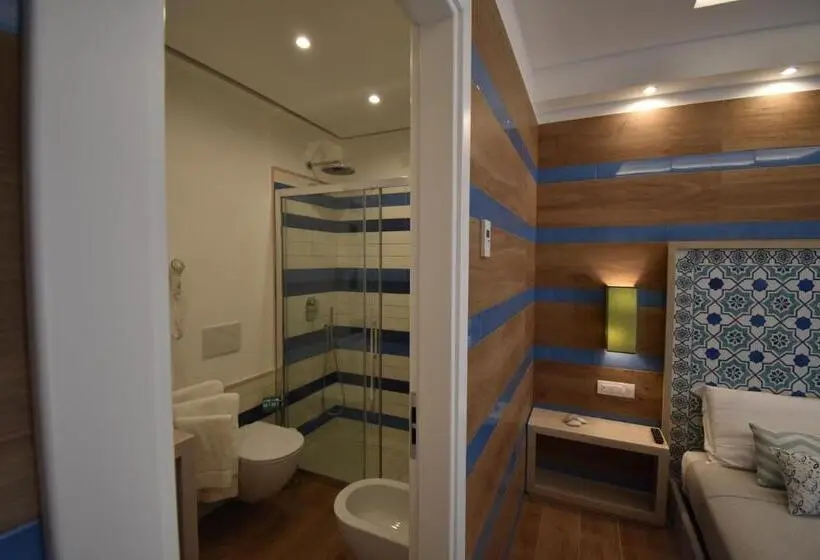バルコニー付きデラックスルーム, Melody Sorrento Suites
