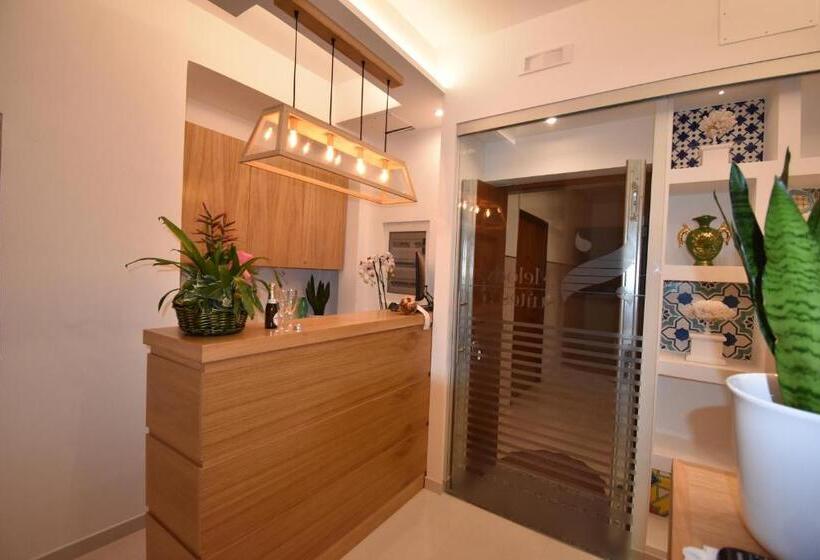 Номер Deluxe с Балконом, Melody Sorrento Suites