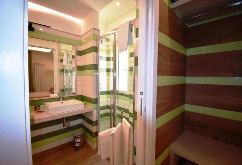 Полулюкс с Балконом, Melody Sorrento Suites