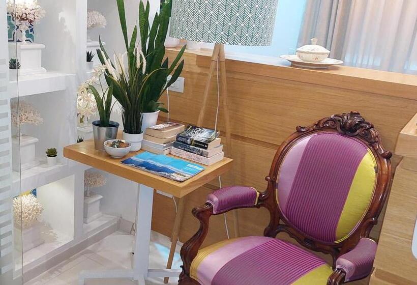 Полулюкс с Балконом, Melody Sorrento Suites