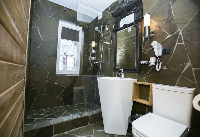 ファミリールーム, Cherepanovs' Guest House
