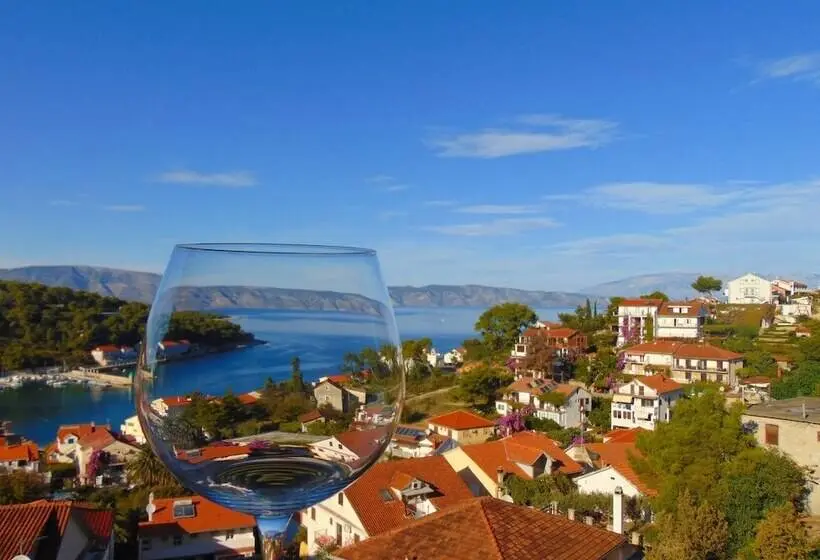 オーシャンビュースタンダードルームバルコニー付き, Guest House Hvar Jelsa