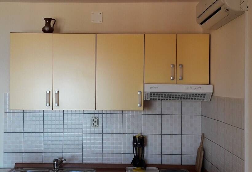 סטודיו סטנדרטי נוף לים, Guest House Hvar Jelsa