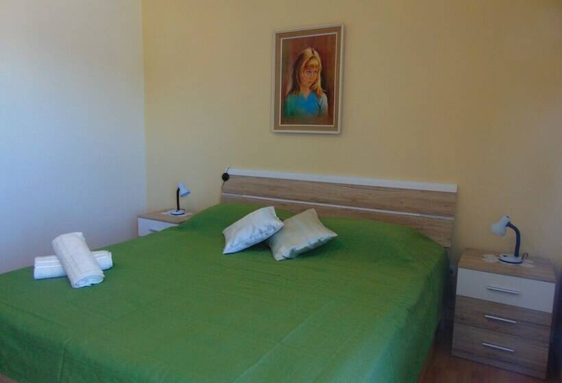 סטודיו סטנדרטי נוף לים, Guest House Hvar Jelsa