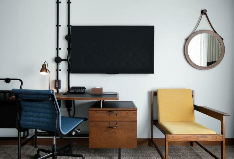 חדר סטנדרט עם מיטת קינג, Four Points By Sheraton Nagoya, Chubu International Airport