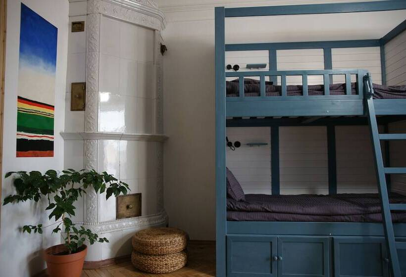سرير فى غرفة مشتركه, Malevich Hostel