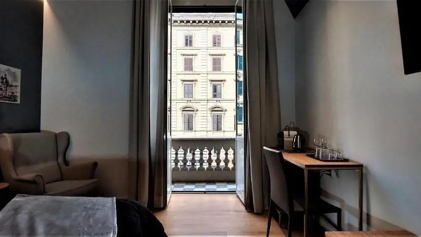 اتاق لوکس با بالکن, Vatican Rome Suite