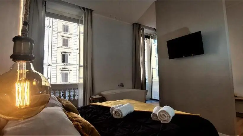 اتاق استاندارد با بالکن, Vatican Rome Suite