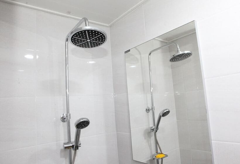 标准单人间, Capsule Hotel Goodstayinn