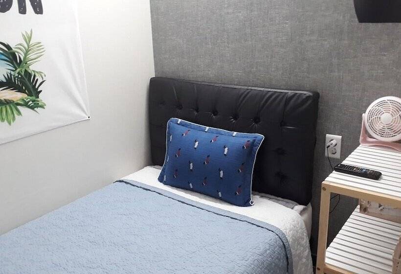 标准单人间, Capsule Hotel Goodstayinn