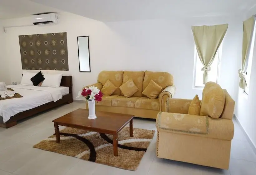 سوییت خانوادگی, Mawar Villa