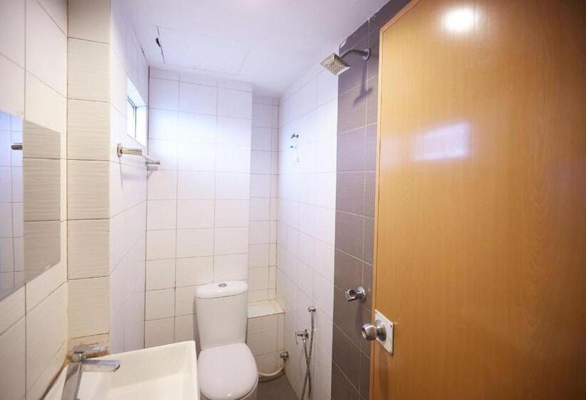 اتاق لوکس با بالکن, Mawar Villa