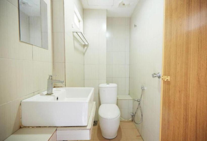 اتاق لوکس با تخت بزرگ, Mawar Villa