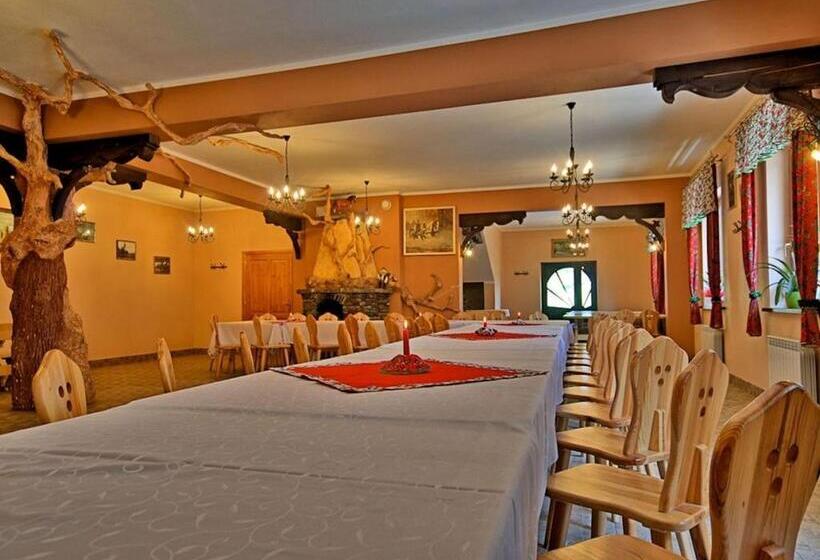 اتاق استاندارد چهار تخته, Zajazd Teremulka