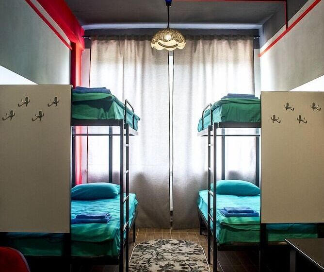 מיטה בחדר משותף, Filosof   Hostel