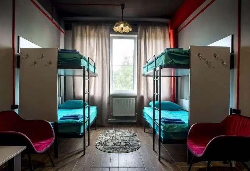 ルームシェアのワンベッド, Filosof Hostel