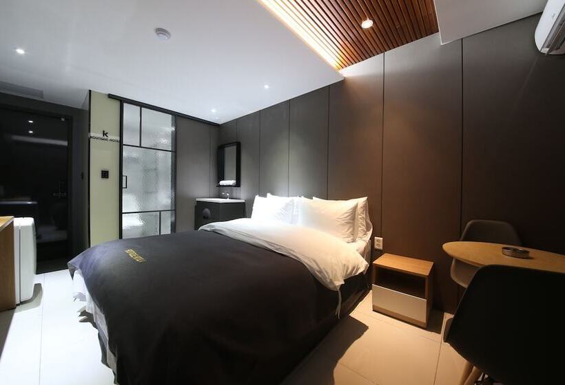 اتاق استاندارد, K