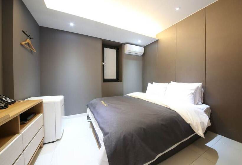 اتاق استاندارد, K