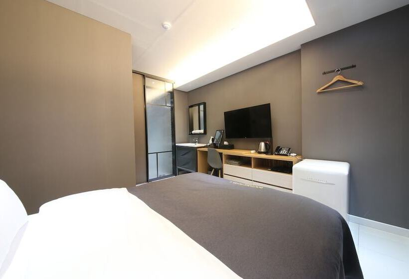 اتاق استاندارد, K